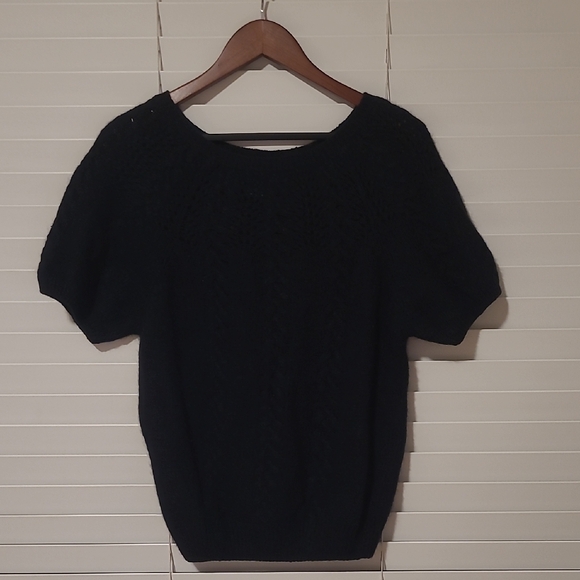 Elegant Black Women's Sweater - Picture 1 of 4